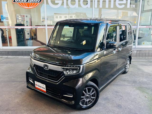 Ｎ－ＢＯＸカスタム Ｇ・Ｌターボホンダセンシング　ターボ車／純正９インチ大型ナビＴＶ／両側パワースライドドア／ＥＴＣ／クルーズコントロール／バックカメラ／衝突軽減ブレーキ／キープレーンアシスト／ハーフレザーシート／ＬＥＤヘッドライト／社外１４ＡＷ（2枚目）