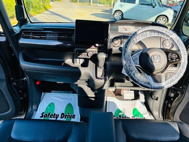 Ｎ－ＢＯＸカスタム Ｇ・Ｌターボホンダセンシング　ターボ車／純正９インチ大型ナビＴＶ／両側パワースライドドア／ＥＴＣ／クルーズコントロール／バックカメラ／衝突軽減ブレーキ／キープレーンアシスト／ハーフレザーシート／ＬＥＤヘッドライト／社外１４ＡＷ（11枚目）