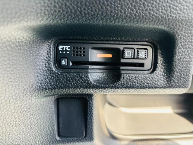 Ｎ－ＢＯＸカスタム Ｇ・Ｌターボホンダセンシング　ターボ車／純正９インチ大型ナビＴＶ／両側パワースライドドア／ＥＴＣ／クルーズコントロール／バックカメラ／衝突軽減ブレーキ／キープレーンアシスト／ハーフレザーシート／ＬＥＤヘッドライト／社外１４ＡＷ（18枚目）