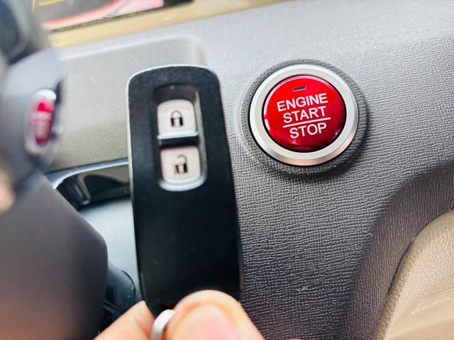 N-ONE G・Lパッケージ 4WD車両/Bluetooth対応純正ディスプレイオーディオ/バックカメラ/エンジンスターター/オートエアコン/オートライト/HIDヘッドライト/スマートキー/純正ホイールキャップ(21枚目)