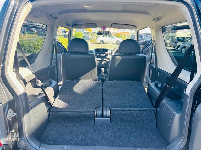 ジムニー クロスアドベンチャーXC マニュアル/4WD車/ハーフレザーシート/社外オーディオ/キーレスキー/純正16インチアルミホイール(15枚目)