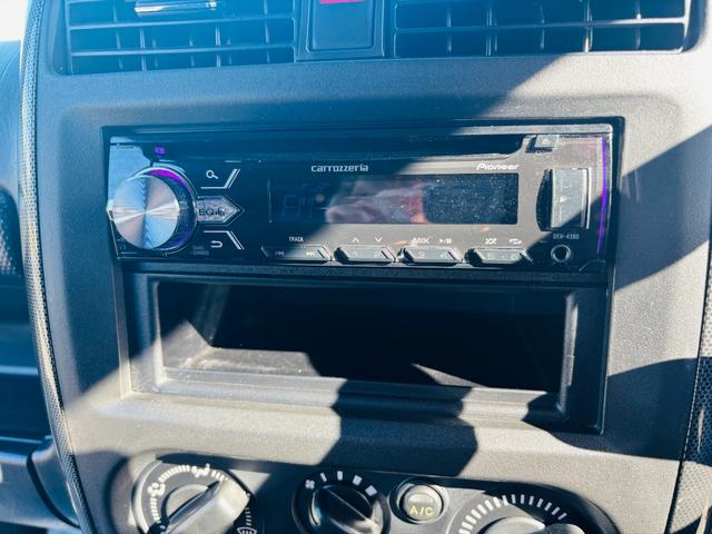 ジムニー クロスアドベンチャーXC マニュアル/4WD車/ハーフレザーシート/社外オーディオ/キーレスキー/純正16インチアルミホイール(17枚目)