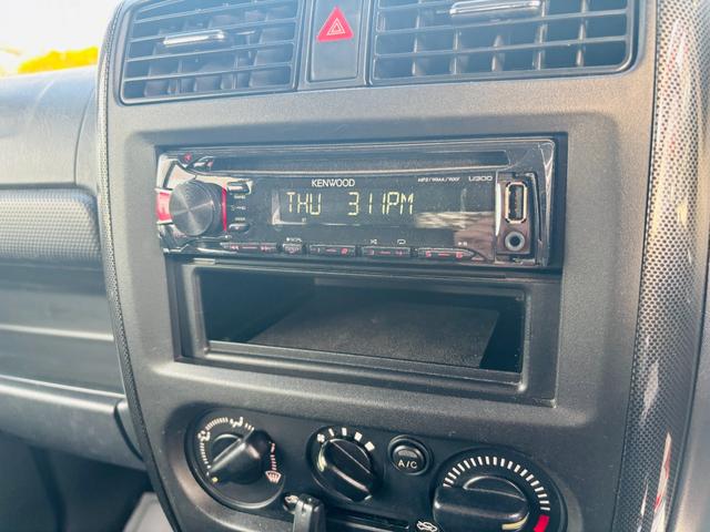 ジムニー クロスアドベンチャーXC マニュアル車/4WD/専用レザーシート/USB対応社外オーディオ/シートヒーター/純正16インチアルミホイール(16枚目)