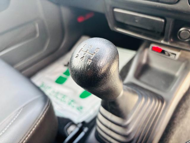 ジムニー クロスアドベンチャーXC マニュアル車/4WD/専用レザーシート/USB対応社外オーディオ/シートヒーター/純正16インチアルミホイール(21枚目)