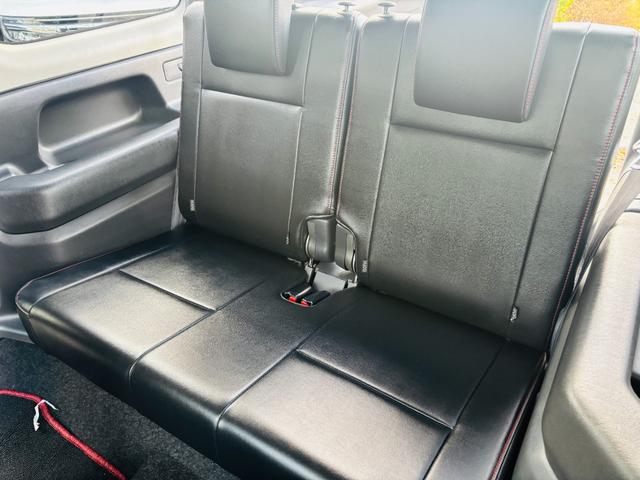 ジムニー クロスアドベンチャー　４ＷＤ／マニュアル車／専用レザー調シート／シートヒーター／社外ＣＤオーディオ／キーレスキー／純正１６インチアルミホイール（13枚目）