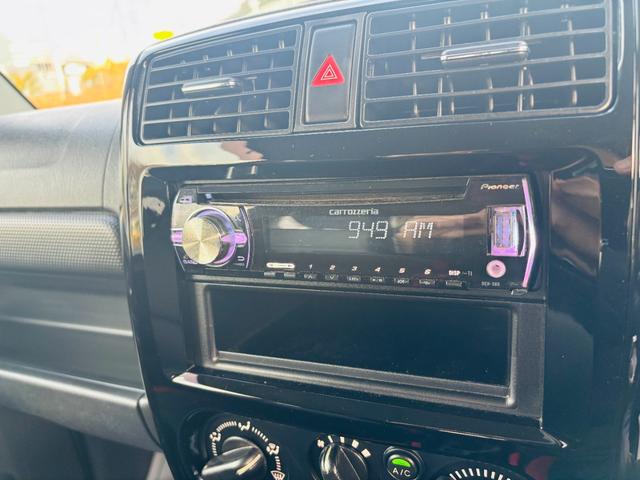 ジムニー クロスアドベンチャー　４ＷＤ／マニュアル車／専用レザー調シート／シートヒーター／社外ＣＤオーディオ／キーレスキー／純正１６インチアルミホイール（17枚目）