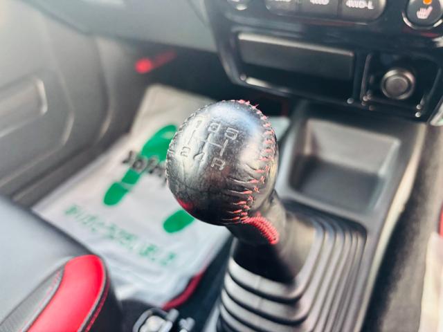 ジムニー クロスアドベンチャー　４ＷＤ／マニュアル車／専用レザー調シート／シートヒーター／社外ＣＤオーディオ／キーレスキー／純正１６インチアルミホイール（18枚目）