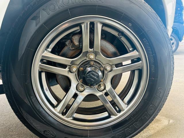 ジムニー クロスアドベンチャー　４ＷＤ／マニュアル車／専用レザー調シート／シートヒーター／社外ＣＤオーディオ／キーレスキー／純正１６インチアルミホイール（20枚目）