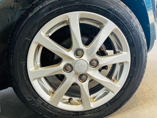 純正１４インチアルミホイールを装着しております！アルミホイールカスタムはもちろん、サマー／スタッドレスなどタイヤＳＥＴもお安くご提案できますのでお気軽にご相談下さい