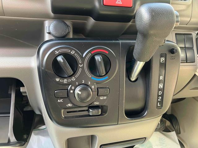 エブリイ PCリミテッド 4WD ハイルーフ AT ETC 両側スライドドア キーレスエントリー 電動格納ミラー 盗難防止システム ABS エアコン パワーステアリング パワーウィンドウ(23枚目)