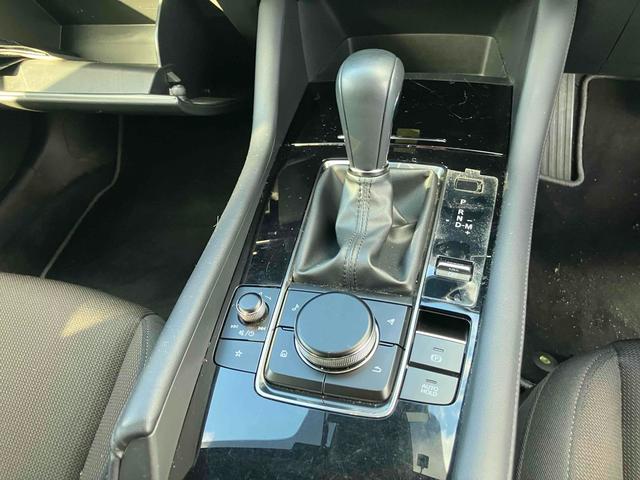 MAZDA3ファストバック 20Sプロアクティブ ツーリングセレクション ドライブレコーダー ETC 全周囲カメラ クリアランスソナー オートクルーズコントロール レーンアシスト 衝突被害軽減システム アルミホイール オートマチックハイビーム LEDヘッドランプ(6枚目)