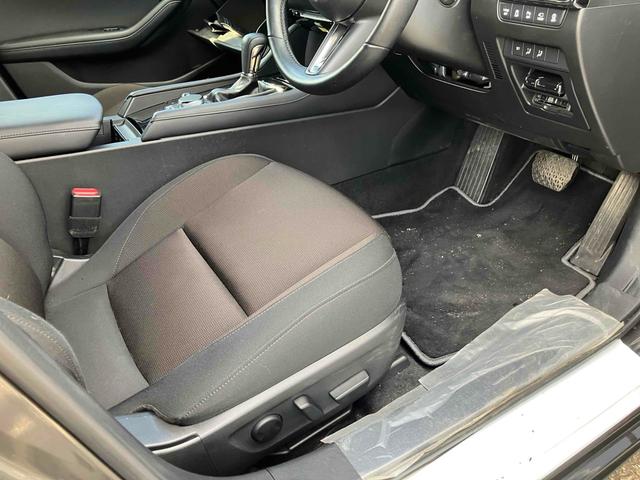 MAZDA3ファストバック 20Sプロアクティブ ツーリングセレクション ドライブレコーダー ETC 全周囲カメラ クリアランスソナー オートクルーズコントロール レーンアシスト 衝突被害軽減システム アルミホイール オートマチックハイビーム LEDヘッドランプ(31枚目)