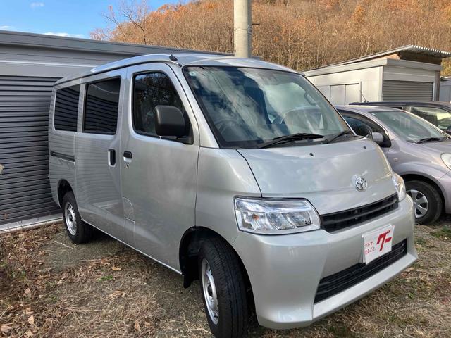 タウンエースバン ＧＬ　４ＷＤ　クリアランスソナー　衝突被害軽減システム　両側スライドドア　キーレスエントリー　アイドリングストップ　ＡＴ　ＡＢＳ　ＥＳＣ　エアコン　パワーステアリング　パワーウィンドウ（3枚目）