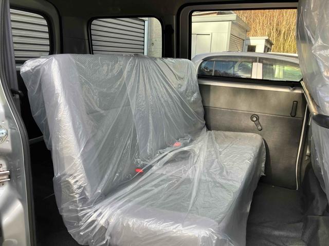 タウンエースバン ＧＬ　４ＷＤ　クリアランスソナー　衝突被害軽減システム　両側スライドドア　キーレスエントリー　アイドリングストップ　ＡＴ　ＡＢＳ　ＥＳＣ　エアコン　パワーステアリング　パワーウィンドウ（8枚目）