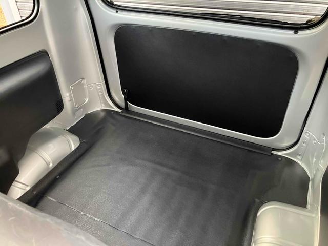 タウンエースバン ＧＬ　４ＷＤ　クリアランスソナー　衝突被害軽減システム　両側スライドドア　キーレスエントリー　アイドリングストップ　ＡＴ　ＡＢＳ　ＥＳＣ　エアコン　パワーステアリング　パワーウィンドウ（16枚目）