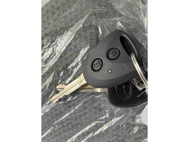 タウンエースバン ＧＬ　４ＷＤ　クリアランスソナー　衝突被害軽減システム　両側スライドドア　キーレスエントリー　アイドリングストップ　ＡＴ　ＡＢＳ　ＥＳＣ　エアコン　パワーステアリング　パワーウィンドウ（26枚目）