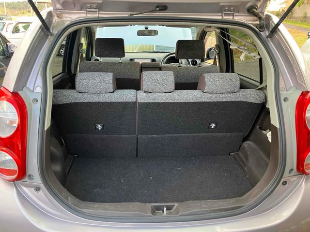 パッソ Ｘ　クツロギ　スマートキー　電動格納ミラー　ＣＶＴ　盗難防止システム　衝突安全ボディ　ベンチシート　ＡＢＳ　エアコン　パワーステアリング　パワーウィンドウ（6枚目）