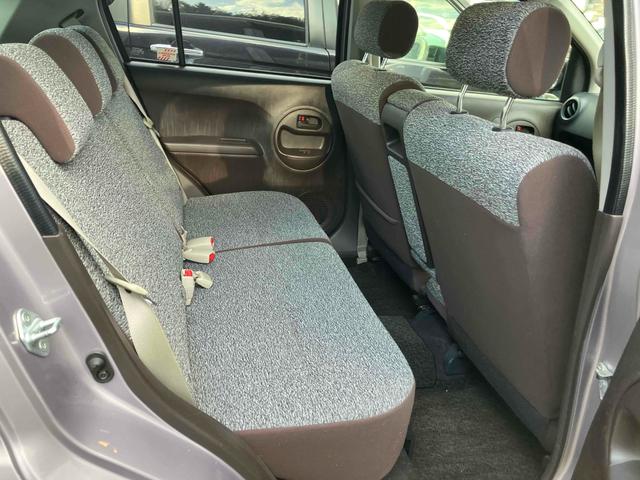 パッソ Ｘ　クツロギ　スマートキー　電動格納ミラー　ＣＶＴ　盗難防止システム　衝突安全ボディ　ベンチシート　ＡＢＳ　エアコン　パワーステアリング　パワーウィンドウ（17枚目）