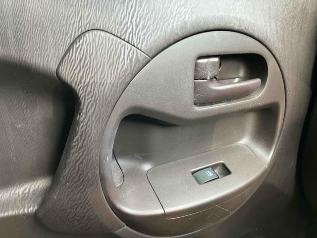 パッソ Ｘ　クツロギ　スマートキー　電動格納ミラー　ＣＶＴ　盗難防止システム　衝突安全ボディ　ベンチシート　ＡＢＳ　エアコン　パワーステアリング　パワーウィンドウ（24枚目）