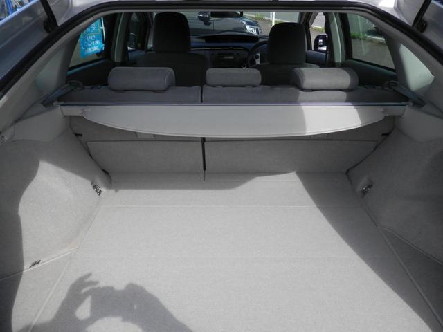 プリウス Ｓ　純正ＣＤプレーヤー　ＥＴＣ　純正アルミホイール　スマートキー　プッシュスタート　アイドリングストップ　フォグランプ　ＡＢＳ　エアバック（16枚目）