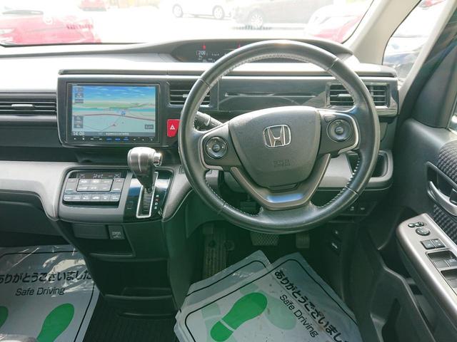 スパーダ　４ＷＤ　寒冷地仕様　７人乗り　純正９インチナビ　ミュージックサーバー　Ｂｌｕｅｔｏｏｔｈ　フルセグ　ＤＶＤ　ＵＳＢ　バックカメラ　わくわくゲート　サンシェード　Ｗｅｄｓレオニス１８インチアルミ(41枚目)