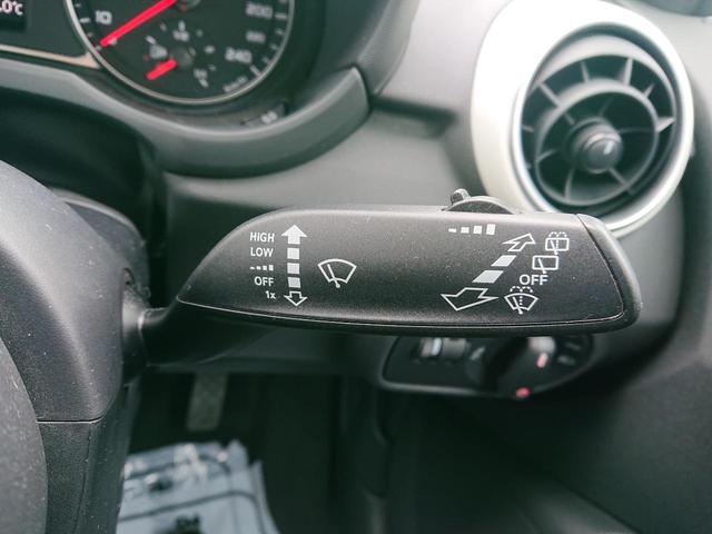 Ａ１スポーツバック １．０ＴＦＳＩ　後期モデル　禁煙車　点検記録簿　スマートキー２個　キセノンヘッドライト　純正ＭＭＩナビ　ＤＶＤ　Ｂｌｕｅｔｏｏｔｈ　フルセグ　純正ＥＴＣ　前後コーナーセンサー　ＡＵＴＯライト　ステアリングスイッチ（41枚目）