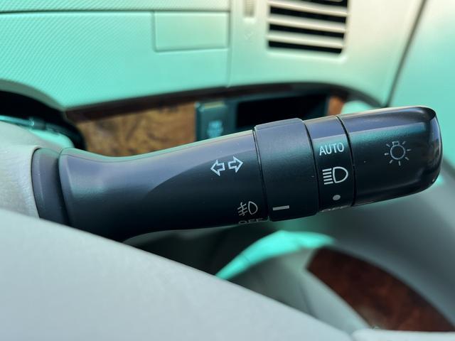 エスティマ ２．４アエラス　Ｇエディション　禁煙車　オットマンシート　クルーズコントロール　純正ナビ　ＢＬＵＥＴＯＯＴＨ　ＣＤ＆ＤＶＤ　ＡＵＸ　１セグＴＶ　バックカメラ　ドライブレコーダー　ＥＴＣ【両側自動スライド】純正１７インチアルミ（37枚目）