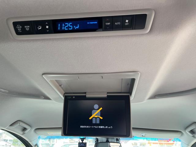 ヴェルファイアハイブリッド ＺＲ　４ＷＤ　後期型【両側電動スライドドア】後席モニター　フルセグＴＶ　ＣＤ＆ＤＶＤ　ＢＬＵＥＴＯＯＴＨ　バックカメラ　ドラレコ　ＥＴＣ　レザーシート　メモリ付電動シート【オットマン】パワーバックドア（44枚目）