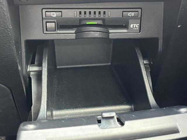 ヴェルファイア ２．５Ｚ　Ａエディション　ゴールデンアイズ　禁煙車　両側電動スライド　パワーバックドア　オットマン　純正１０インチナビ＆後席モニター　フルセグＴＶ　ＣＤ＆ＤＶＤ　ＢＬＵＥＴＯＯＴＨ　バックカメラ　衝突軽減サポート　コーナーセンサー　１００Ｖ電源（40枚目）