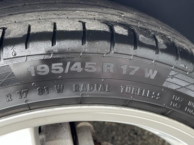 スイフトスポーツ ベースグレード 禁煙車 1オーナー 6速MT【Greddyフルエアロ】社外マフラー【クスコタワーバー】ADVAN17インチアルミ【ブーストメーター】クルーズコントロール ドライブレコーダー シートヒーター(47枚目)