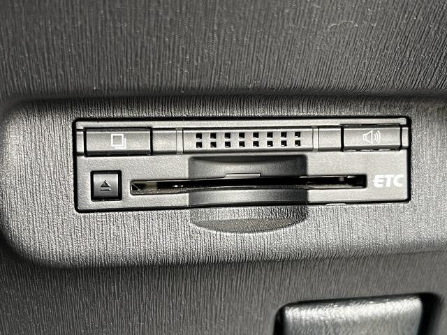 プリウス Ｓ　後期型【社外エンジンスターター】社外ナビ　フルセグＴＶ　Ｂｌｕｅｔｏｏｔｈ　ＣＤ＆ＤＶＤ　バックカメラ　ビルトインＥＴＣ　ＨＩＤヘッドライト　ミラーウィンカー　横滑り防止　盗難防止装置　スペアキー（41枚目）