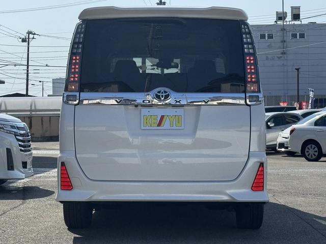 ヴォクシー ＺＳ　禁煙車　１オーナー　アルパイン１０インチナビ　フルセグＴＶ　Ｂｌｕｅｔｏｏｔｈ　バックカメラ　ステアリモコン　レーンアシスト　衝突軽減サポート【モデリスタエアロ】電動スライドドア　純正１６インチアルミ（16枚目）