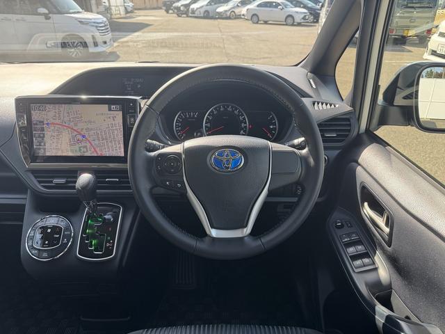 ヴォクシー ＺＳ　禁煙車　１オーナー　アルパイン１０インチナビ　フルセグＴＶ　Ｂｌｕｅｔｏｏｔｈ　バックカメラ　ステアリモコン　レーンアシスト　衝突軽減サポート【モデリスタエアロ】電動スライドドア　純正１６インチアルミ（27枚目）