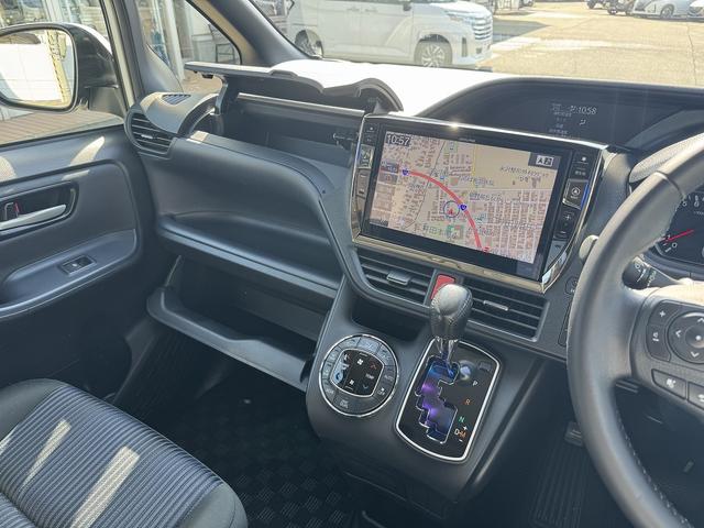 ヴォクシー ＺＳ　禁煙車　１オーナー　アルパイン１０インチナビ　フルセグＴＶ　Ｂｌｕｅｔｏｏｔｈ　バックカメラ　ステアリモコン　レーンアシスト　衝突軽減サポート【モデリスタエアロ】電動スライドドア　純正１６インチアルミ（28枚目）