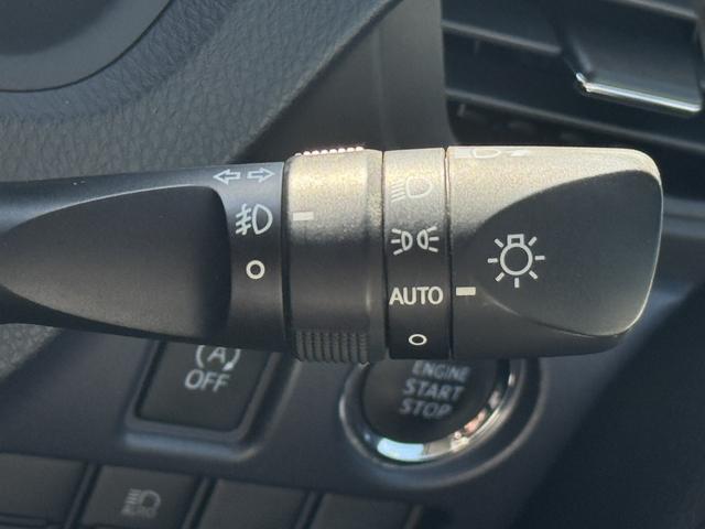 ヴォクシー ＺＳ　禁煙車　１オーナー　アルパイン１０インチナビ　フルセグＴＶ　Ｂｌｕｅｔｏｏｔｈ　バックカメラ　ステアリモコン　レーンアシスト　衝突軽減サポート【モデリスタエアロ】電動スライドドア　純正１６インチアルミ（38枚目）