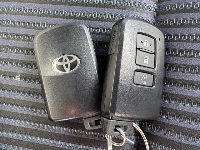 ヴォクシー ＺＳ　禁煙車　１オーナー　アルパイン１０インチナビ　フルセグＴＶ　Ｂｌｕｅｔｏｏｔｈ　バックカメラ　ステアリモコン　レーンアシスト　衝突軽減サポート【モデリスタエアロ】電動スライドドア　純正１６インチアルミ（43枚目）