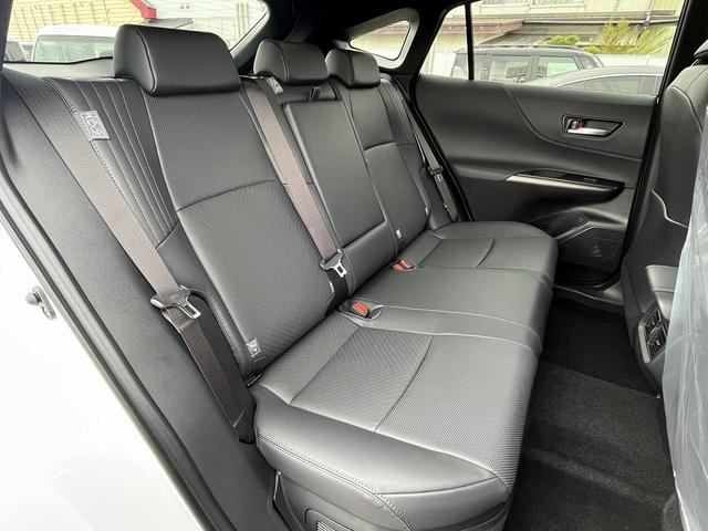 ハリアーハイブリッド Z レザーパッケージ 登録済未使用車 4WD 寒冷地仕様【ムーンルーフ】【衝突軽減システム】レーダークルーズコントロール レーンアシスト 純正ディスプレイオーディオ【JBLサウンド】全周囲カメラ デジタルインナーミラー(22枚目)