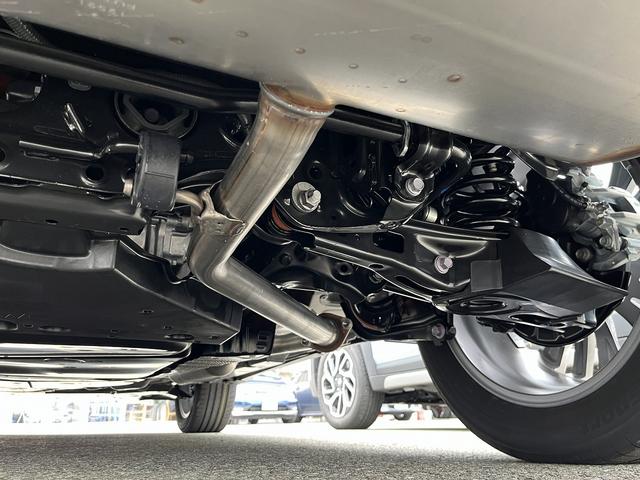 ハリアーハイブリッド Z レザーパッケージ 登録済未使用車 4WD 寒冷地仕様【ムーンルーフ】【衝突軽減システム】レーダークルーズコントロール レーンアシスト 純正ディスプレイオーディオ【JBLサウンド】全周囲カメラ デジタルインナーミラー(55枚目)