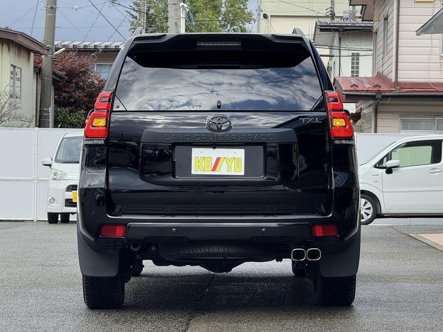 ランドクルーザープラド ＴＸ　Ｌパッケージ　マットブラックエディション　禁煙車　４ＷＤ　純正９インチナビ　フロント＆バックカメラ　ドライブレコーダー　デジタルインナーミラー【サンルーフ】レザーシート　クルーズコントロール【衝突軽減サポート】レーンアシスト　コーナーセンサー（16枚目）