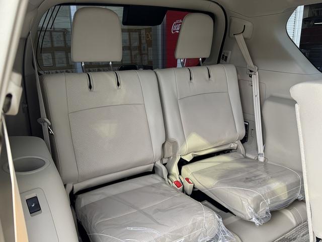 ランドクルーザープラド ＴＸ　Ｌパッケージ　マットブラックエディション　禁煙車　４ＷＤ　純正９インチナビ　フロント＆バックカメラ　ドライブレコーダー　デジタルインナーミラー【サンルーフ】レザーシート　クルーズコントロール【衝突軽減サポート】レーンアシスト　コーナーセンサー（23枚目）