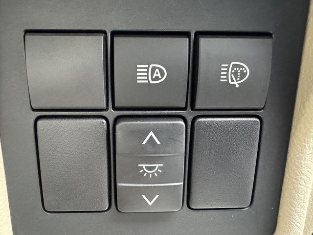 ランドクルーザープラド ＴＸ　Ｌパッケージ　マットブラックエディション　禁煙車　４ＷＤ　純正９インチナビ　フロント＆バックカメラ　ドライブレコーダー　デジタルインナーミラー【サンルーフ】レザーシート　クルーズコントロール【衝突軽減サポート】レーンアシスト　コーナーセンサー（47枚目）