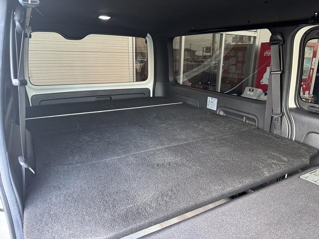 レジアスエースバン スーパーGL ダークプライムII 禁煙車 4WD【ベットキット】社外ナビ フルセグTV BLUETOOTH バックカメラ ハーフレザーシート LEDヘッドライト フォグ オートマチックハイビーム 取説 ETC 衝突軽減 レーンアシスト(9枚目)