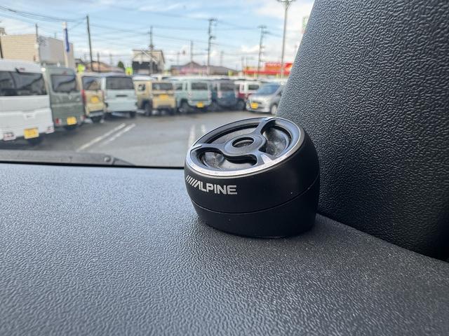 レジアスエースバン スーパーGL ダークプライムII 禁煙車 4WD【ベットキット】社外ナビ フルセグTV BLUETOOTH バックカメラ ハーフレザーシート LEDヘッドライト フォグ オートマチックハイビーム 取説 ETC 衝突軽減 レーンアシスト(12枚目)