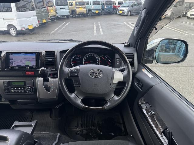 レジアスエースバン スーパーGL ダークプライムII 禁煙車 4WD【ベットキット】社外ナビ フルセグTV BLUETOOTH バックカメラ ハーフレザーシート LEDヘッドライト フォグ オートマチックハイビーム 取説 ETC 衝突軽減 レーンアシスト(26枚目)