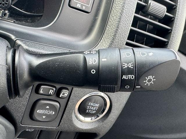 レジアスエースバン スーパーGL ダークプライムII 禁煙車 4WD【ベットキット】社外ナビ フルセグTV BLUETOOTH バックカメラ ハーフレザーシート LEDヘッドライト フォグ オートマチックハイビーム 取説 ETC 衝突軽減 レーンアシスト(45枚目)