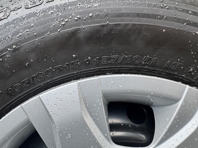 レジアスエースバン スーパーGL ダークプライムII 禁煙車 4WD【ベットキット】社外ナビ フルセグTV BLUETOOTH バックカメラ ハーフレザーシート LEDヘッドライト フォグ オートマチックハイビーム 取説 ETC 衝突軽減 レーンアシスト(52枚目)