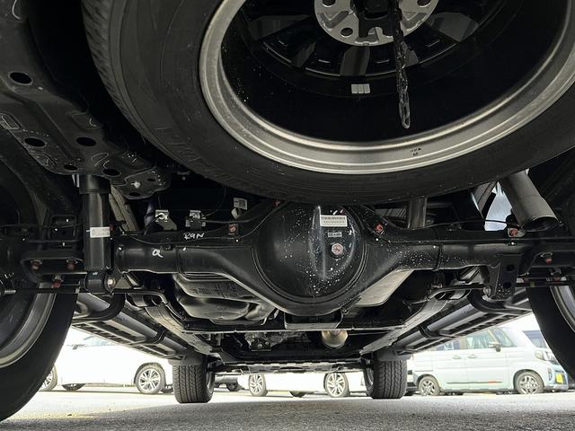 トライトン ＧＳＲ　禁煙車　４ＷＤ　ワンオーナー　レザーシート【純正９インチナビ】フルセグＴＶ　ＢＬＵＥＴＯＯＴＨ　アラウンドビューモニター　レーダークルコン　衝突軽減サポート　コーナーセンサー　ステアヒーター　ＥＴＣ（8枚目）