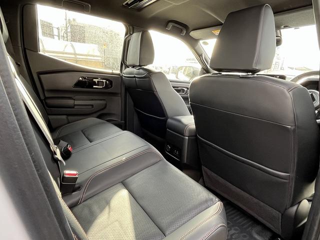 トライトン ＧＳＲ　禁煙車　４ＷＤ　ワンオーナー　レザーシート【純正９インチナビ】フルセグＴＶ　ＢＬＵＥＴＯＯＴＨ　アラウンドビューモニター　レーダークルコン　衝突軽減サポート　コーナーセンサー　ステアヒーター　ＥＴＣ（21枚目）