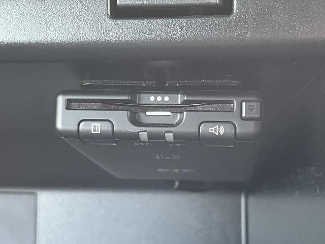 トライトン ＧＳＲ　禁煙車　４ＷＤ　ワンオーナー　レザーシート【純正９インチナビ】フルセグＴＶ　ＢＬＵＥＴＯＯＴＨ　アラウンドビューモニター　レーダークルコン　衝突軽減サポート　コーナーセンサー　ステアヒーター　ＥＴＣ（29枚目）