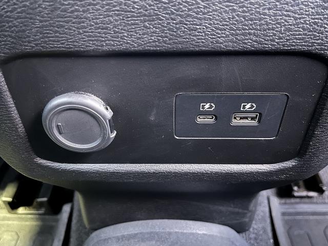 トライトン ＧＳＲ　禁煙車　４ＷＤ　ワンオーナー　レザーシート【純正９インチナビ】フルセグＴＶ　ＢＬＵＥＴＯＯＴＨ　アラウンドビューモニター　レーダークルコン　衝突軽減サポート　コーナーセンサー　ステアヒーター　ＥＴＣ（46枚目）